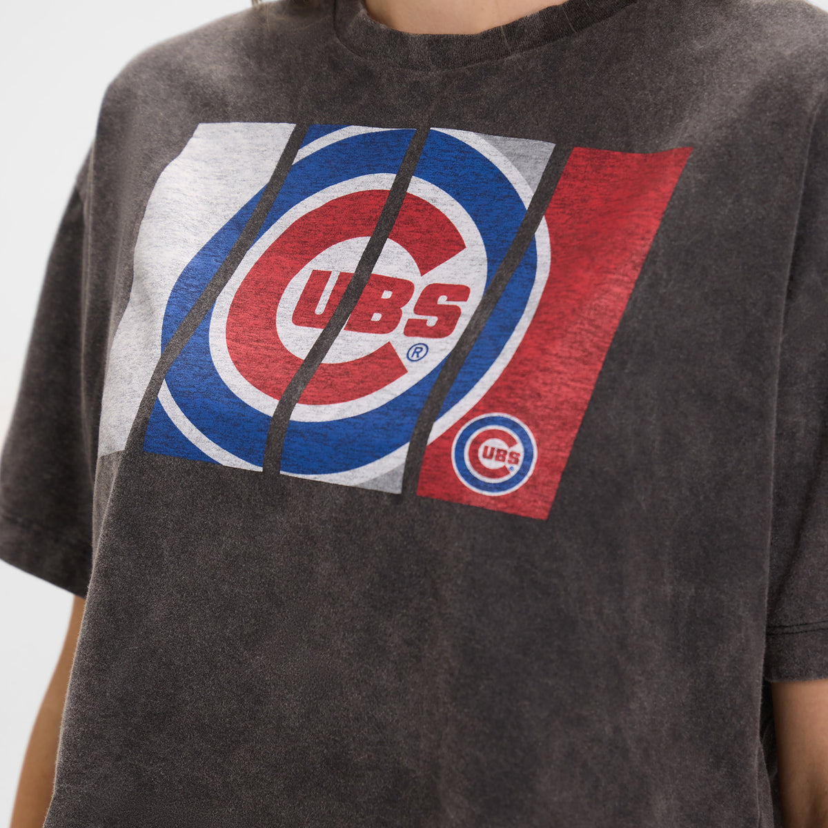 Chicago Cubs Sport Night Black Cropped Women's T-Shirt