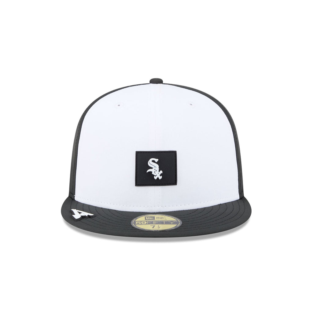 Chicago White Sox 2026 Clubhouse Black & White 59FIFTY Fitted Hat