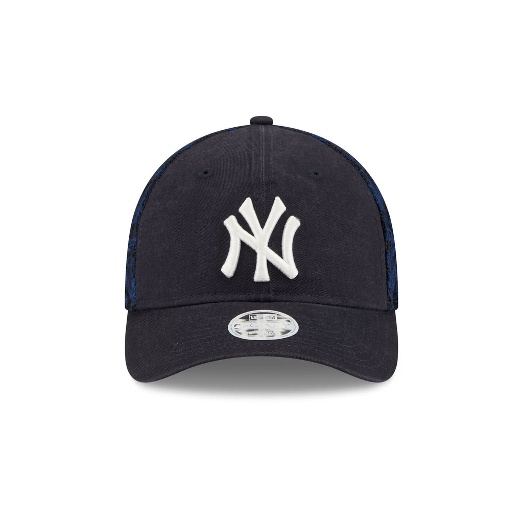 New York Yankees Floral Mesh Women's 9FORTY M-Crown Trucker Hat