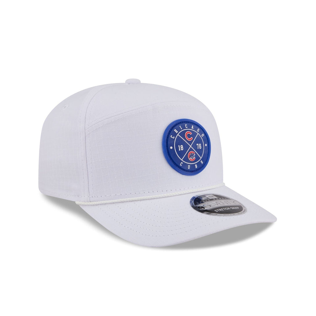Chicago Cubs Circle Logo White Split Panel 9SEVENTY Stretch-Snap Hat